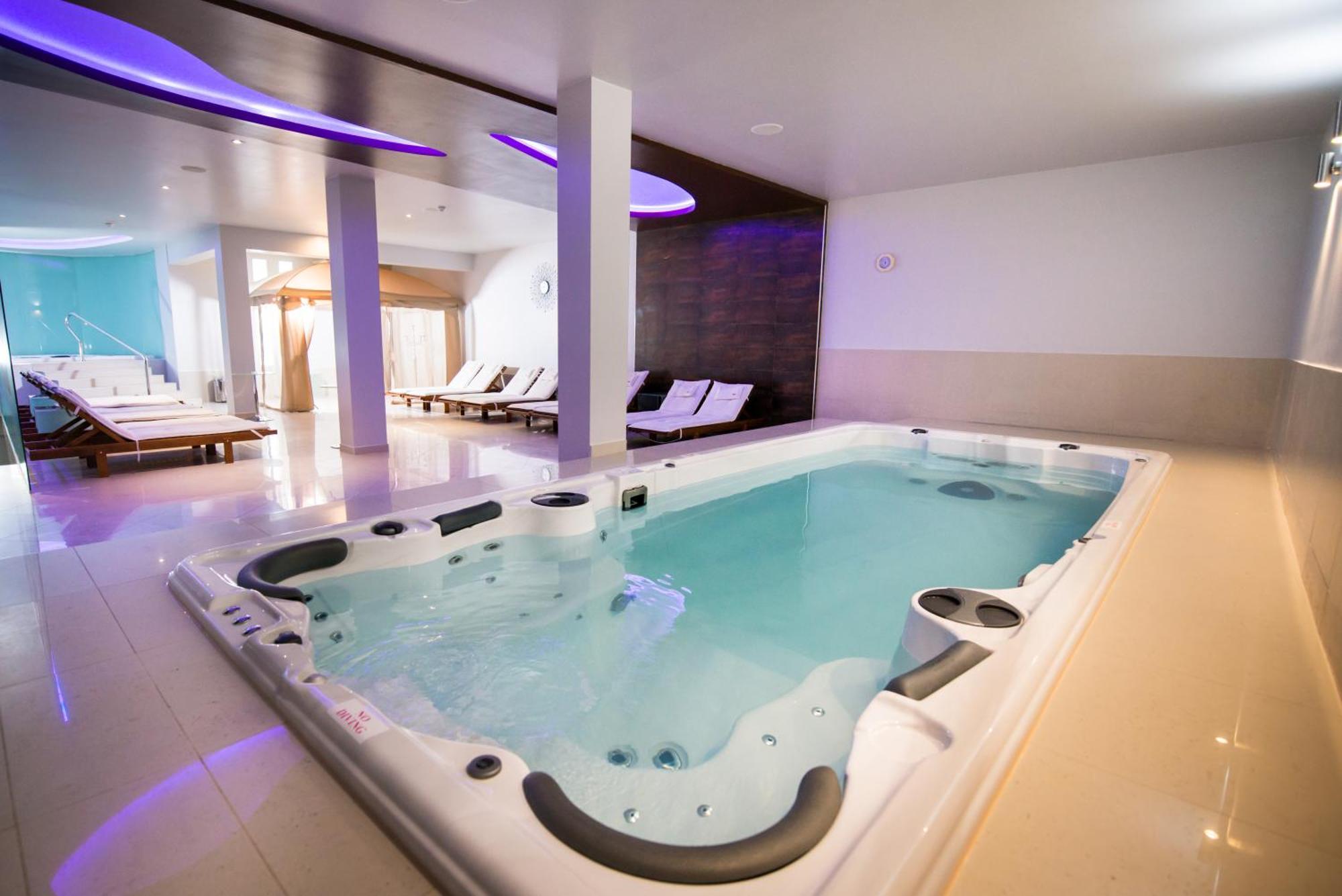 Hotel Phoenix 4*