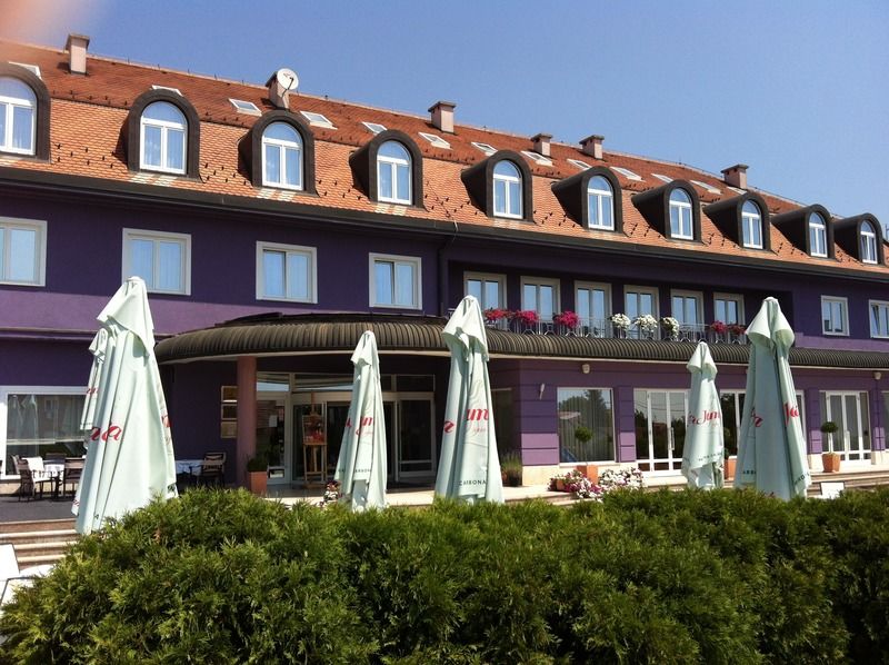 Hotel Phoenix 4*